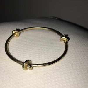 Gold Susan Shaw bracelet. Great rusty gold color
